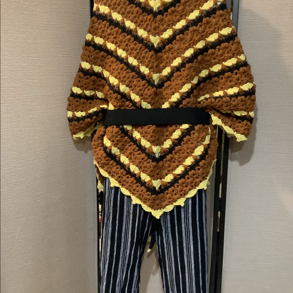Large shawl - Picture 4 of 4